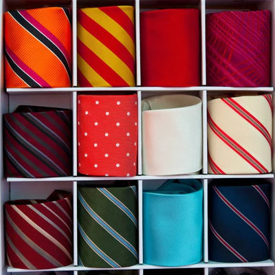 Más de 1500 corbatas diferentes
