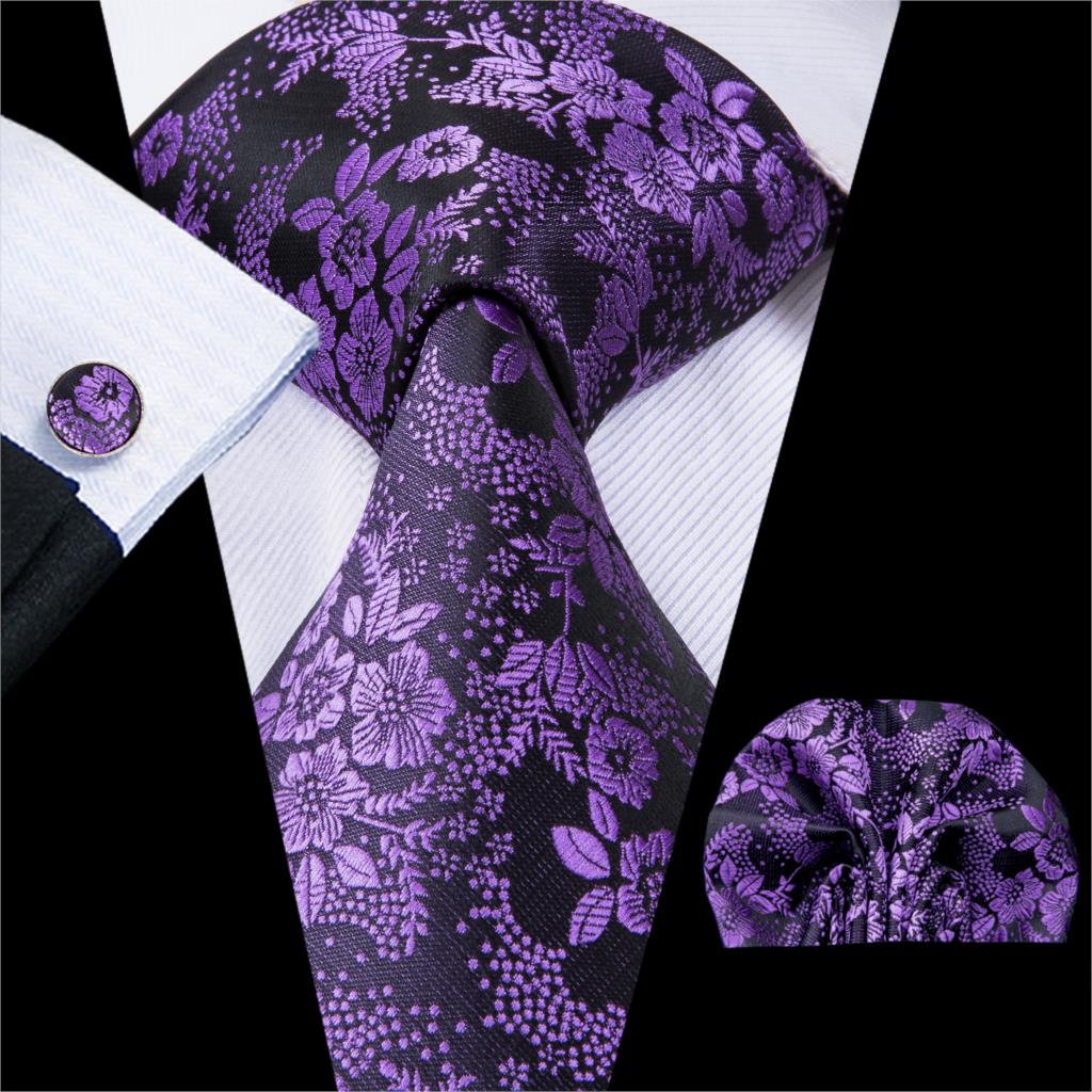 Corbata Negra con Flores Moradas