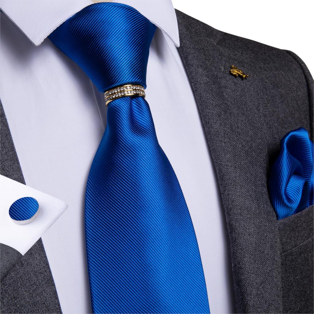 corbata azul eléctrico