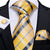 Corbata Amarilla con Rayas Blancas y Negras