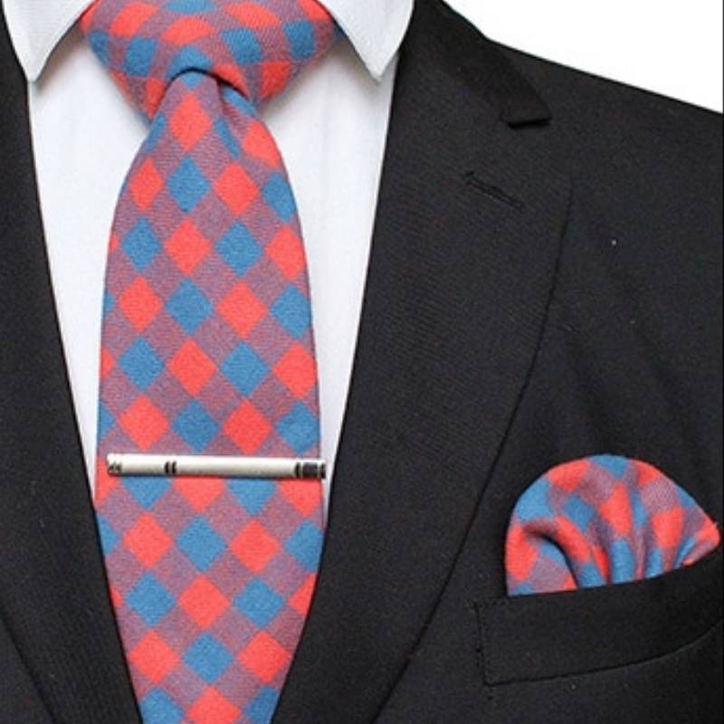 Corbata de Cuadros Rojos y Azules